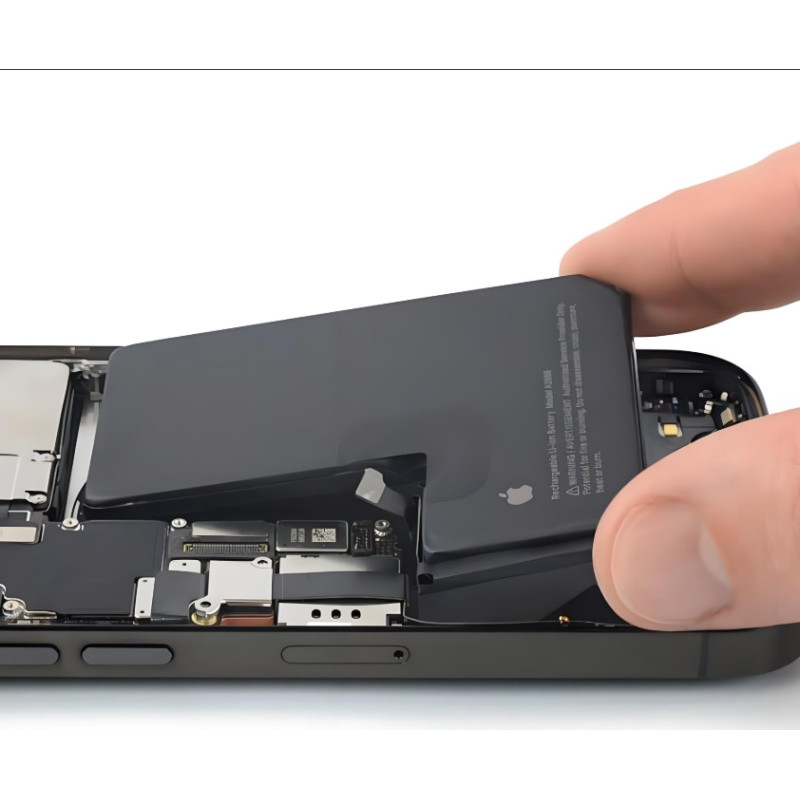 iPhone 15  Battery