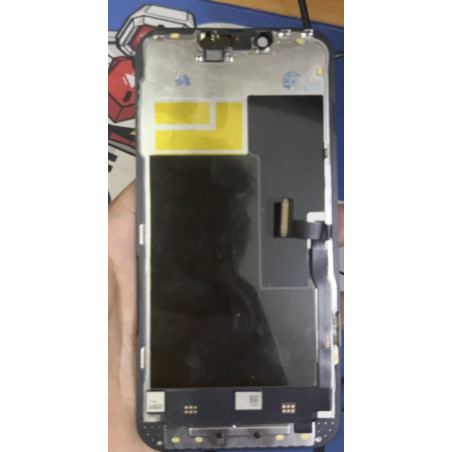 iPhone 15 LCD